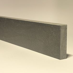 Sockelleiste aus schwarzem Materica-Porzellan, H. 4,3 cm x L. 89,5 cm