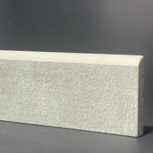 Sockelleiste aus grauem Steinporzellan, H. 5 cm x L. 80 cm