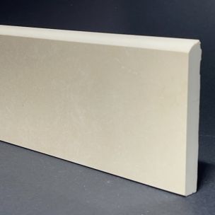 Sockelleiste aus poliertem Marfil-Porzellan, H. 9,5 cm x L. 59,5 cm