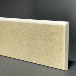 Fußleiste aus beigem Porzellan, H. 7 cm x L. 60 cm