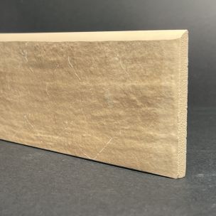 Sockelleiste aus Epoca Rosa-Porzellan, H. 7 cm x L. 30 cm
