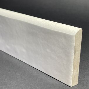 Sockelleiste aus Porzellan in Ocean White, H. 7 cm x L. 44,8 cm